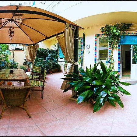 B&B Livingstone Cagliari Buitenkant foto