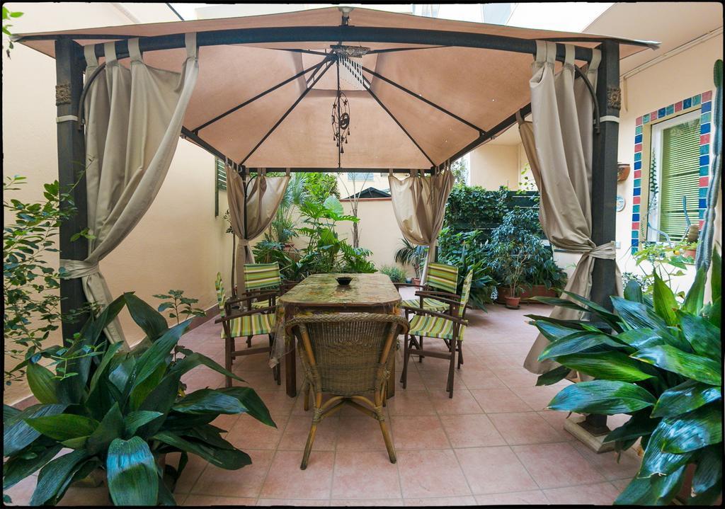 B&B Livingstone Cagliari Buitenkant foto